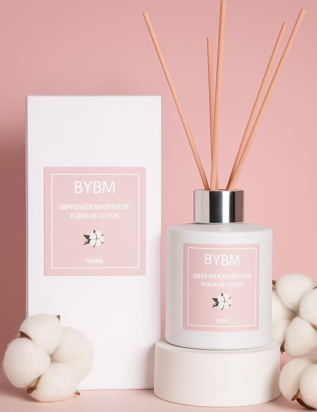 Diffuseur intérieur à tiges avec parfum de fleur de coton, fragrance douce et apaisante pour créer une atmosphère fraîche et accueillante dans votre maison..