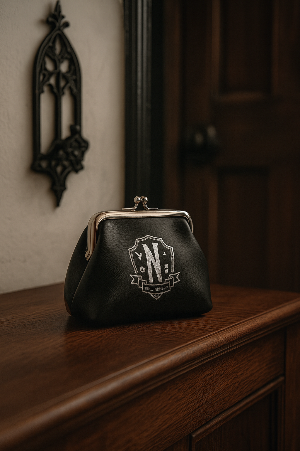 Porte-Monnaie Mercredi addams - Gothique en Simili Cuir avec Doublure & Fermoir Métal | PRÉCOMMANDE