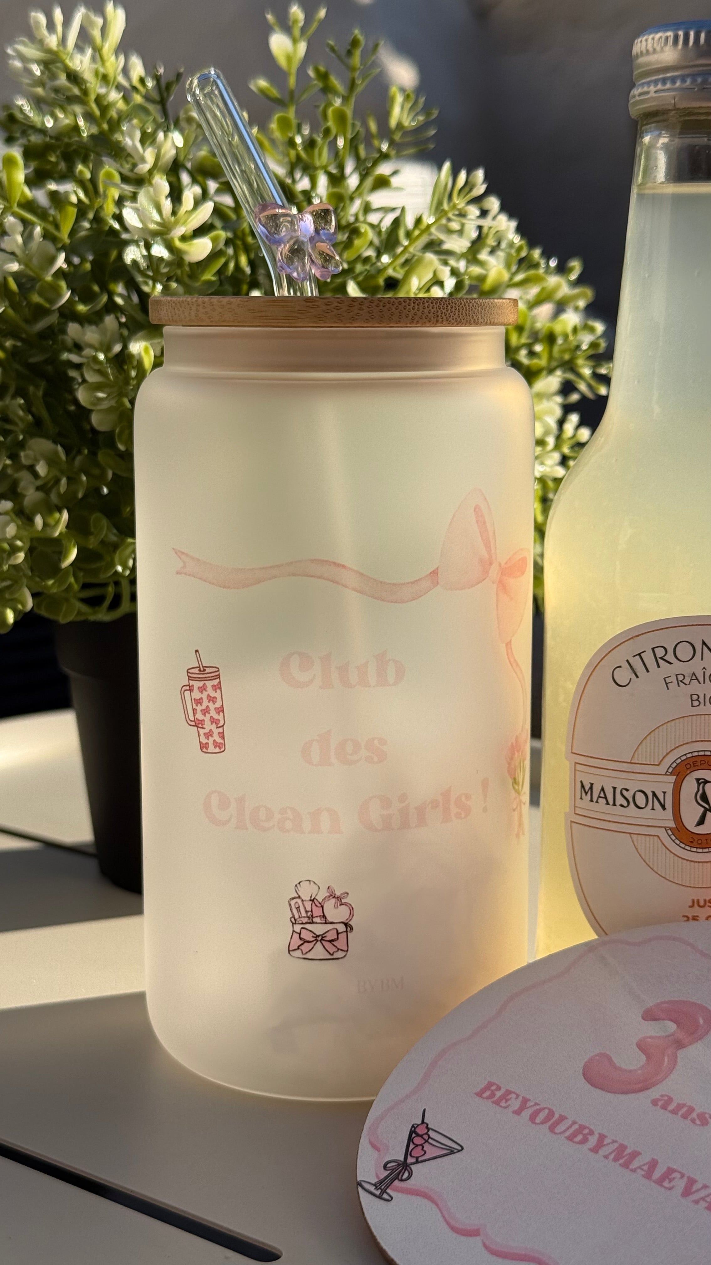 Box Verre couvercle " Club des Clean Girls " - Édition Spéciale Anniversaire – QUANTITÉ LIMITÉE - ÉDITION DOLCE VITA COLLECTION EPHÉMERE