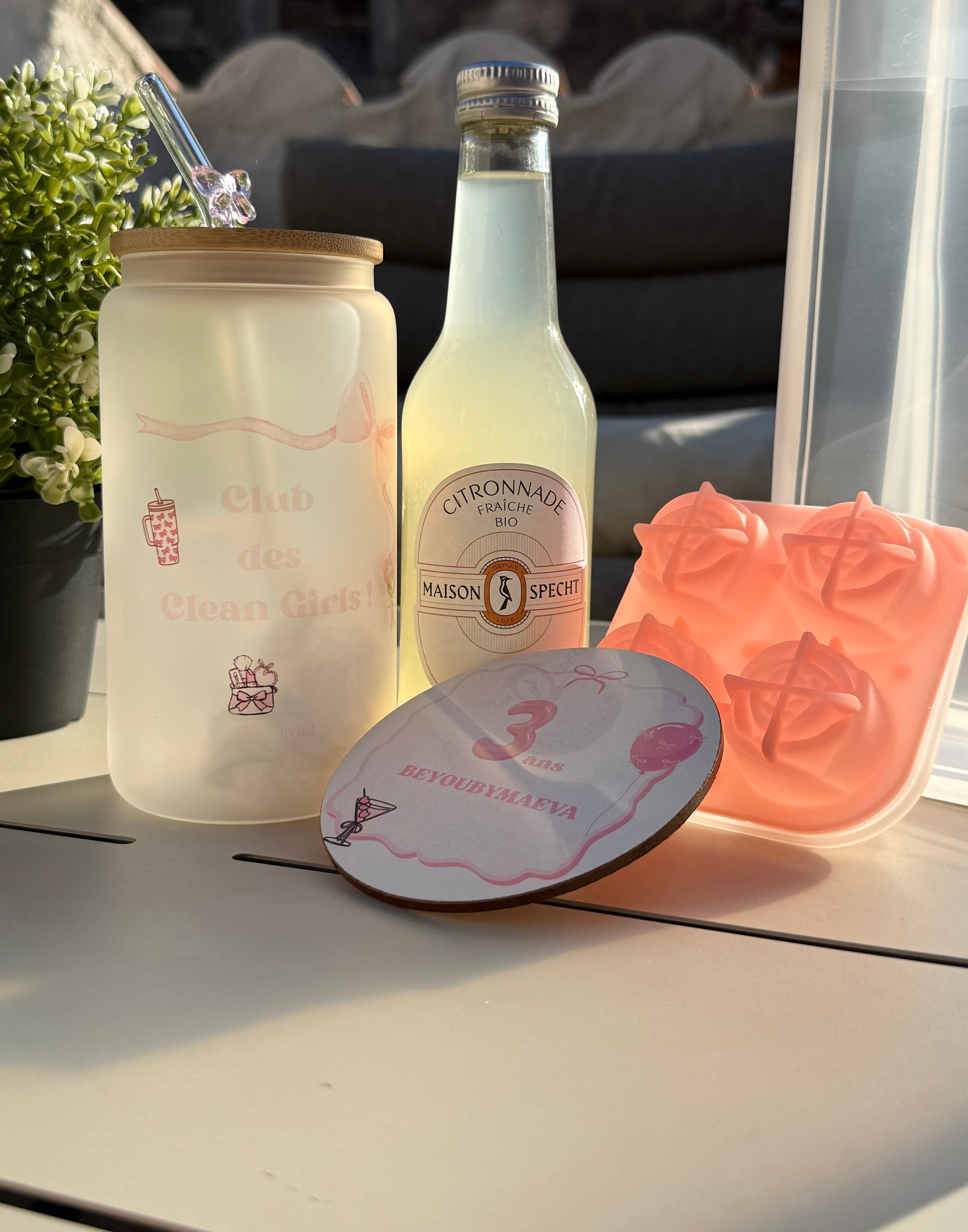 Box Verre couvercle " Club des Clean Girls " - Édition Spéciale Anniversaire – QUANTITÉ LIMITÉE - ÉDITION DOLCE VITA COLLECTION EPHÉMERE
