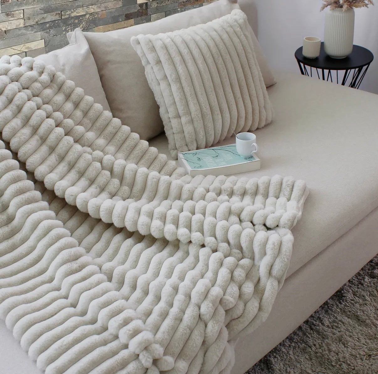 Plaid Fausse fourrure, doublure flanelle, 125x150cm, Certifié OEKO-TEX - Matisse