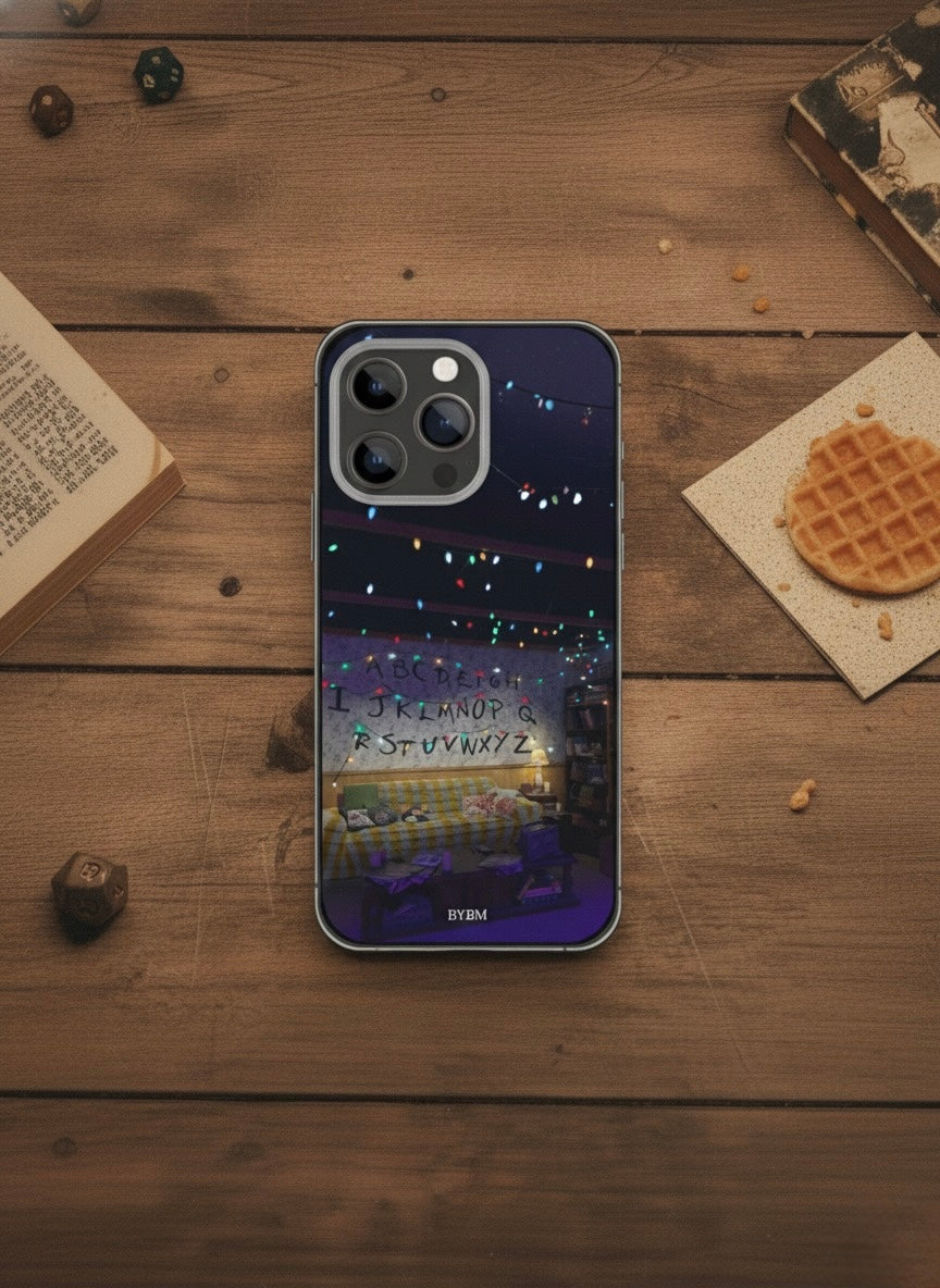 Coque de téléphone “Messages de l’Autre Côté” — Quand les lumières deviennent des mots. – Sublimé à la main - Édition entre deux mondes