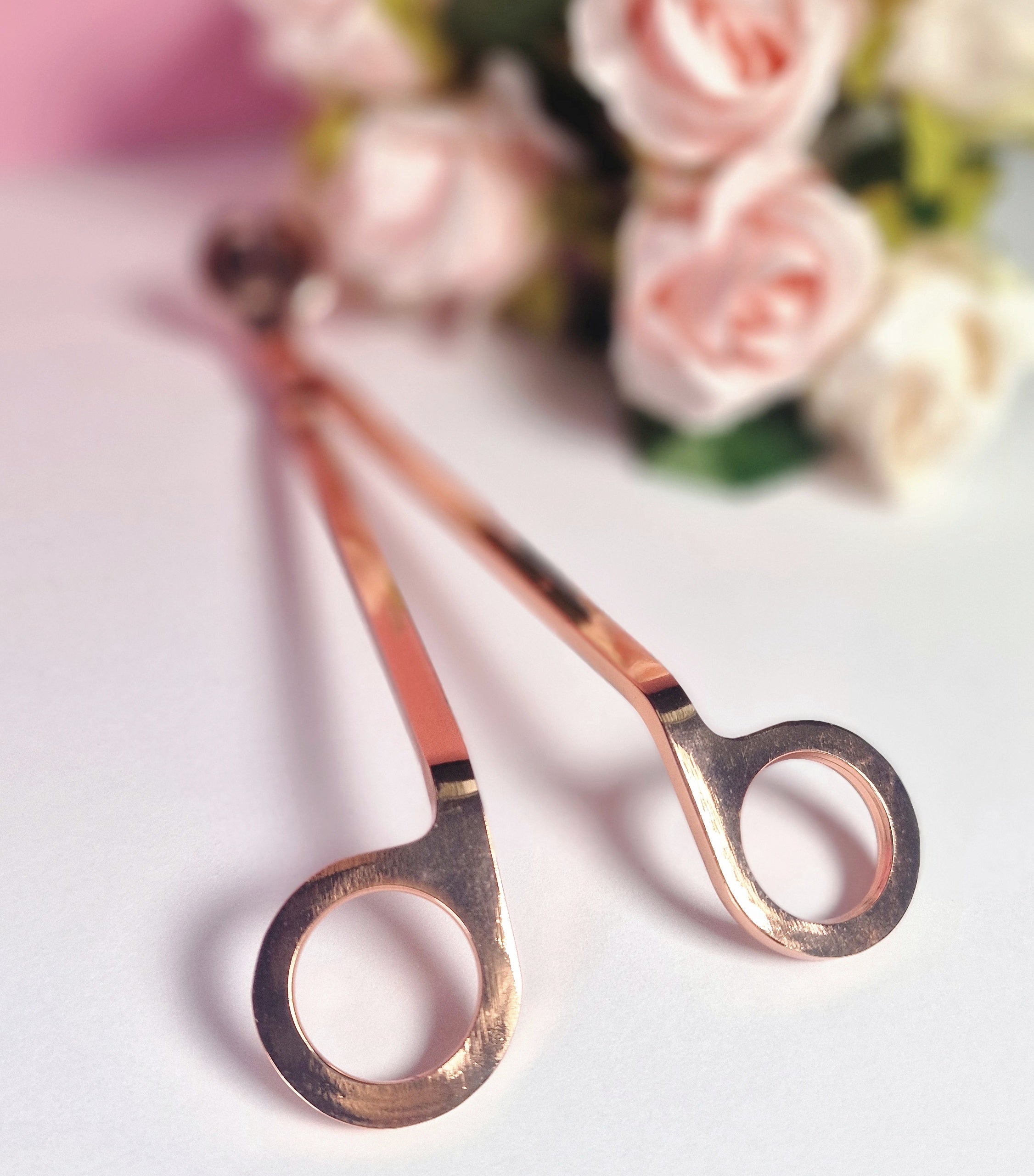 Coupe-mèche à bougie gold, élégant, idéal pour maintenir une combustion propre et prolonger la durée de vie de vos bougies.