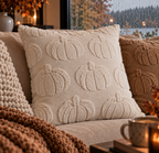 Housse de Coussin Blanche à Motif Citrouilles en Relief – 45 × 45 cm - PRÉCOMMANDE