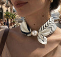 Foulard Ras-du-Cou « Choker Amalfi BLANC » – Design Graphique
