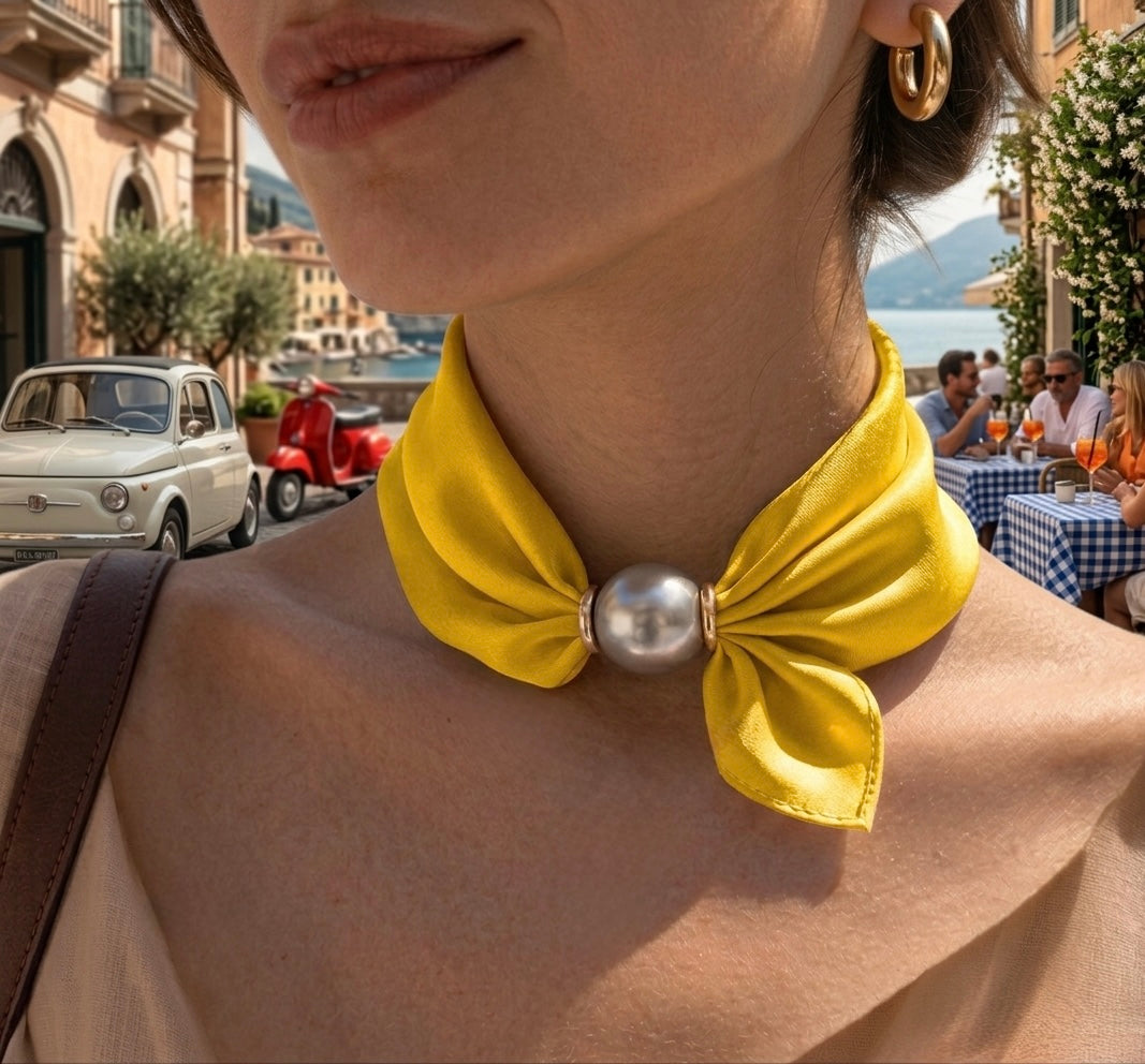 Foulard Ras-du-Cou à Pois – L'Élégance Rétro Chic  – EDITION LIMITÉE – QUANTITÉ LIMITÉE - ÉDITION DOLCE VITA COLLECTION EPHÉMERE