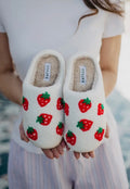 Pantoufles (Chaussons) Doux "Strawberry Garden" – Fraîcheur et Réconfort - PRECOMMANDE