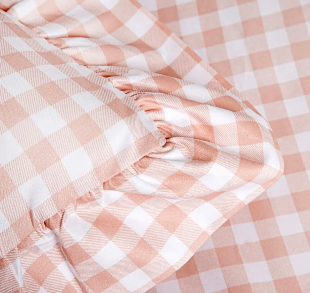 Parure de lit en microfibre polyester de 90 g/m²– Carreaux rose poudré et blanc avec volant – 140 x 200 cm - PRÉCOMMANDE