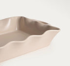 Plat à Gratin Rectangulaire en Porcelaine à Bord Festonné – 36,5 × 22,5 × 6 cm - PRÉCOMMANDE