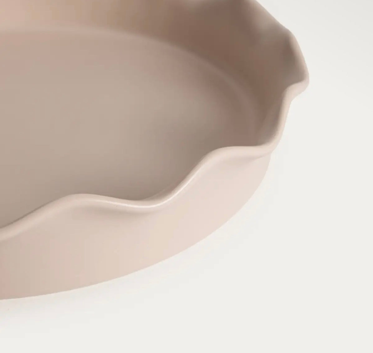 Plat à Tarte Rond en Porcelaine à Bord Cannelé – 27 cm - PRÉCOMMANDE