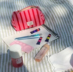 Trousse de Maquillage - " CHAQUE JOUR EST UNE NOUVELLE AVENTURE " - Rose & Rouge