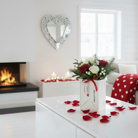 Vase «  Livre d’Amour  » – L’élégance florale intemporelle