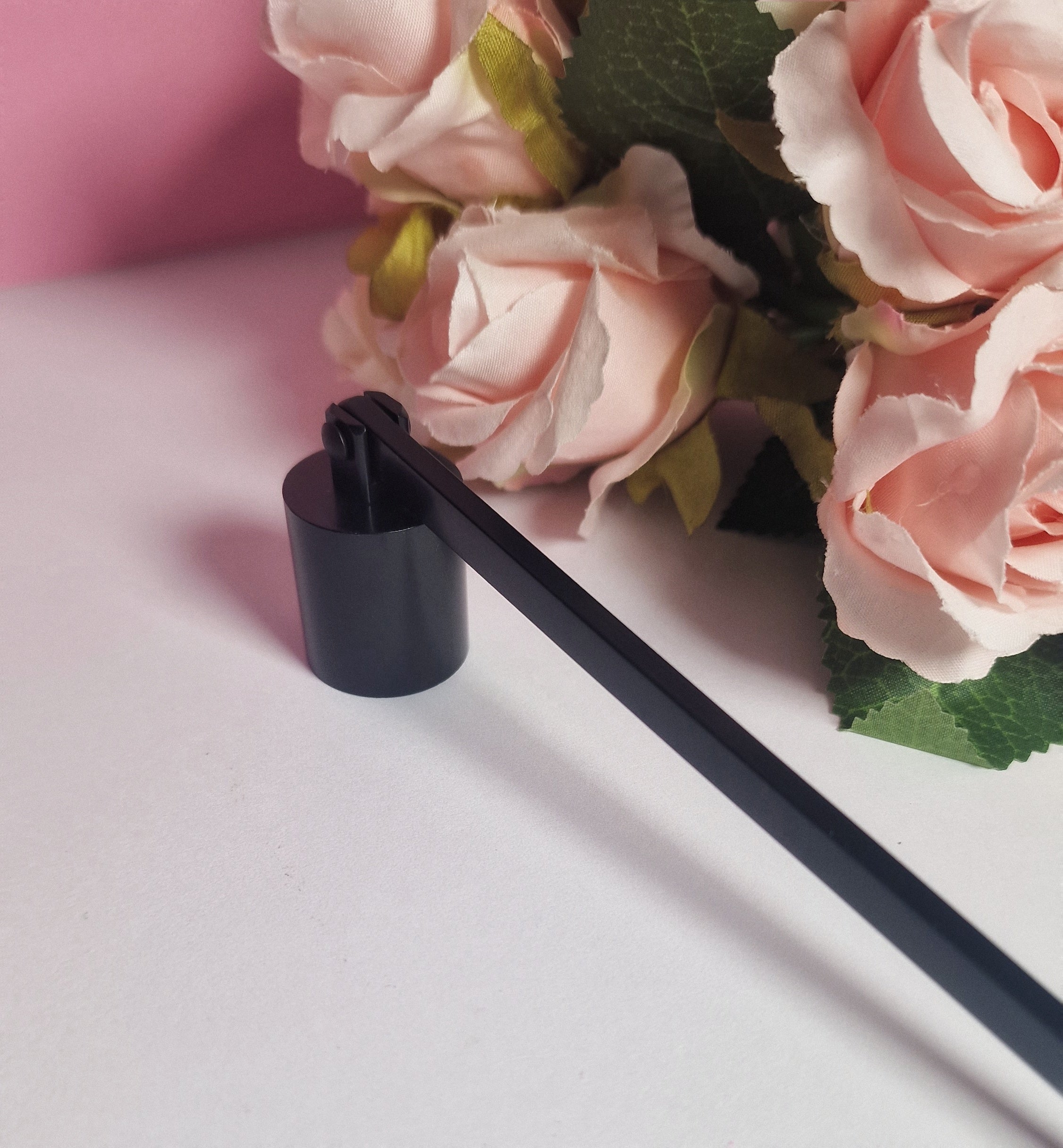 Éteignoir à Bougies Noir – Accessoire Chic, Idéal Pour Toute Bougie